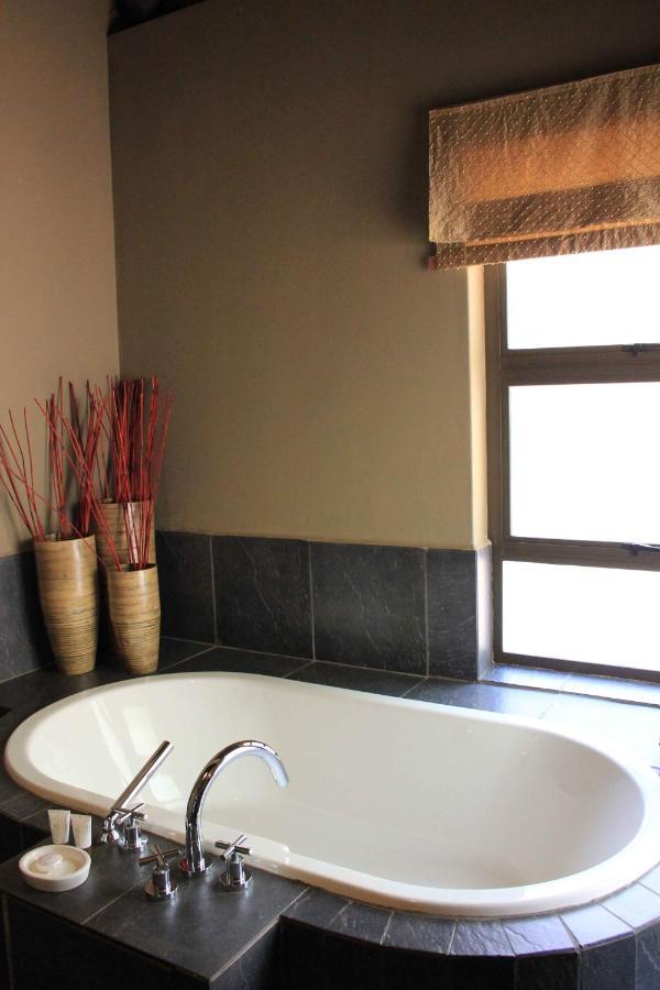 Bass Lake Country Lodge Pretoria Luaran gambar